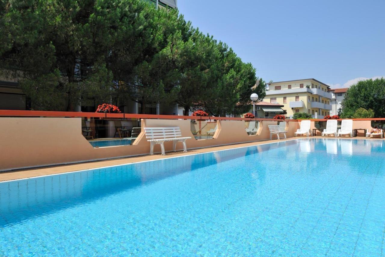 Hotel President Bibione Exterior photo
